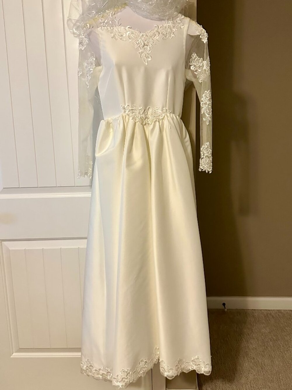 Flower Girl, Daughter of the Bride, or FIRST Communion  Dress